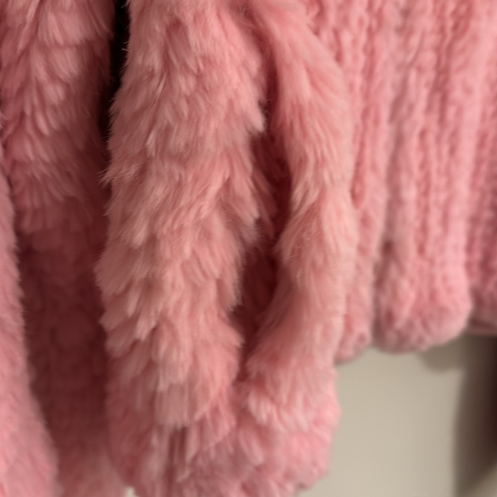 Sheared Rabbit cropped hooded pocketed zipper jacket. Pink. Excellent Cond - Picture 2 of 3